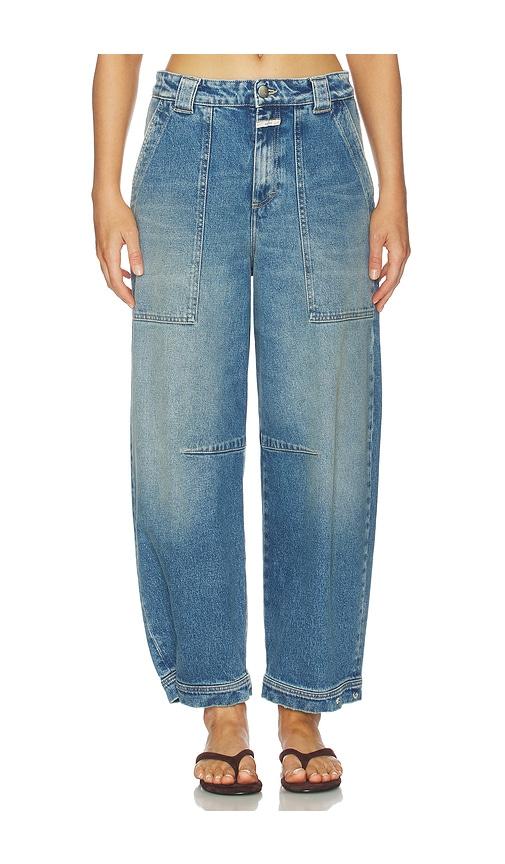 closed rhannon barrel jeans in blue.