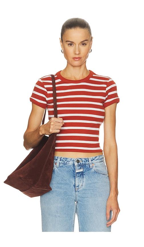 closed slim tee shirt in brick.