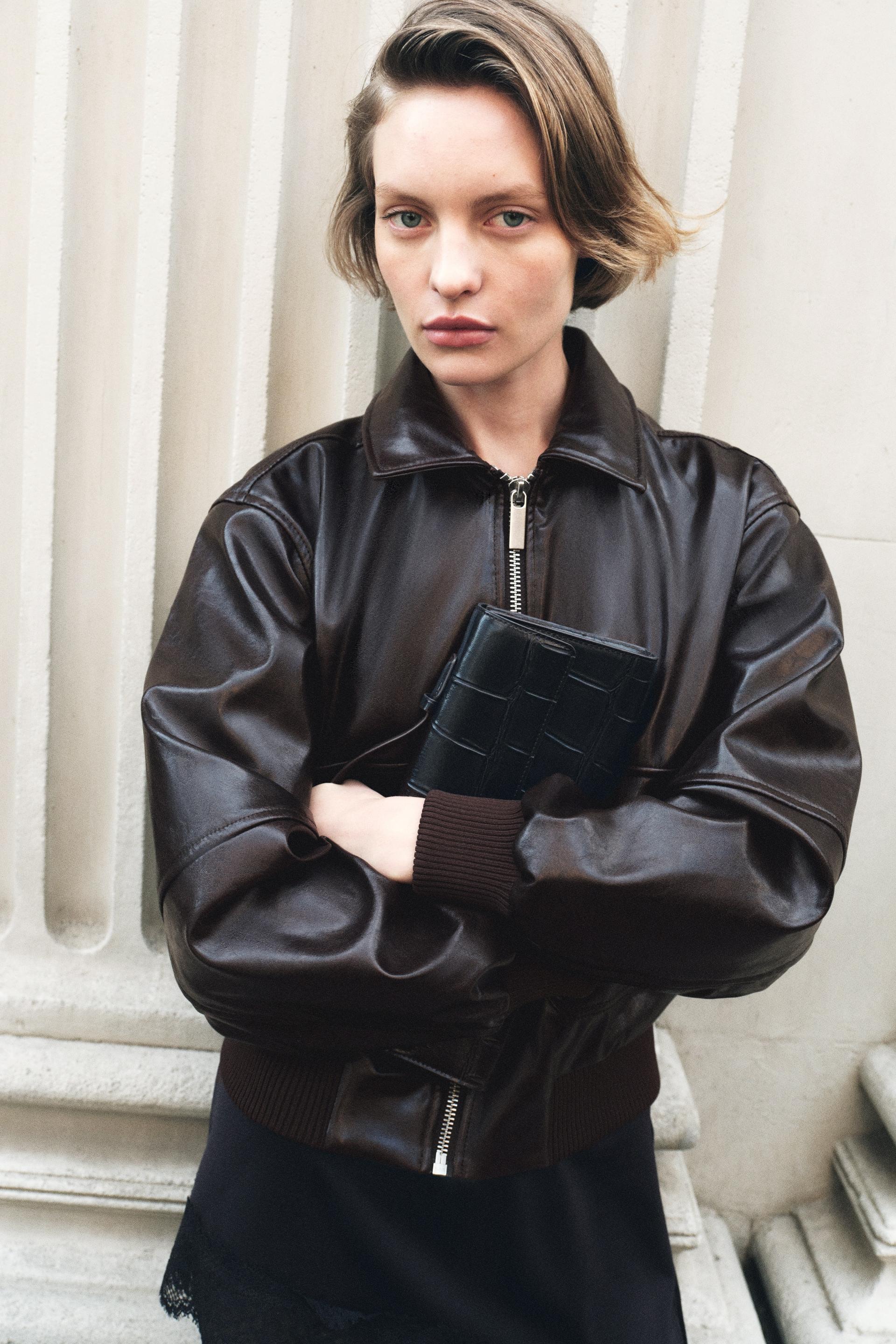 coated jacket with detachable collar