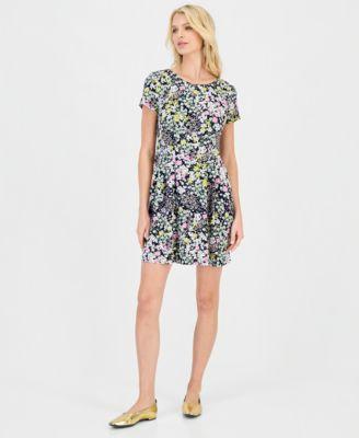 connected petite floral print pintuck short sleeve dress