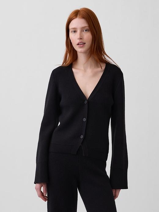 cotton-blend relaxed v-neck cardigan sweater