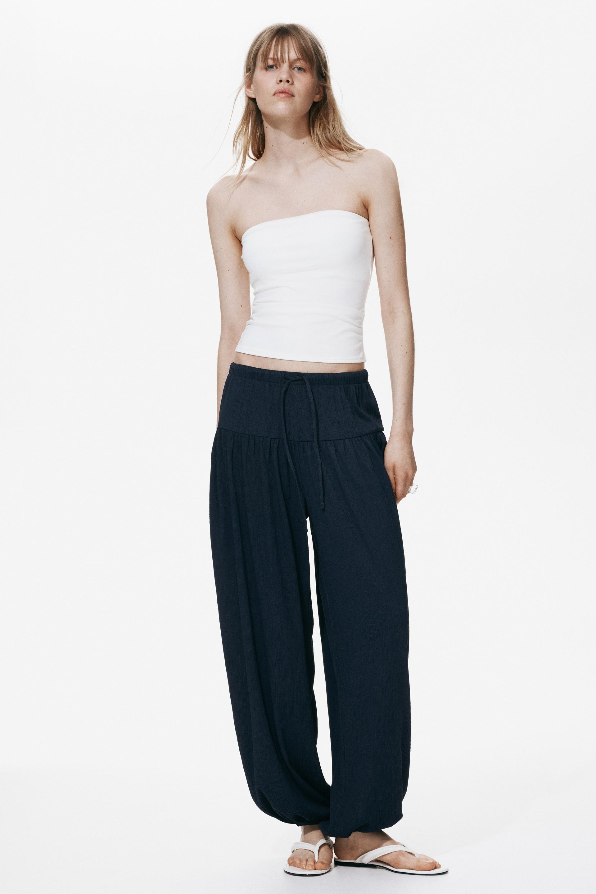 crinkled balloon trousers