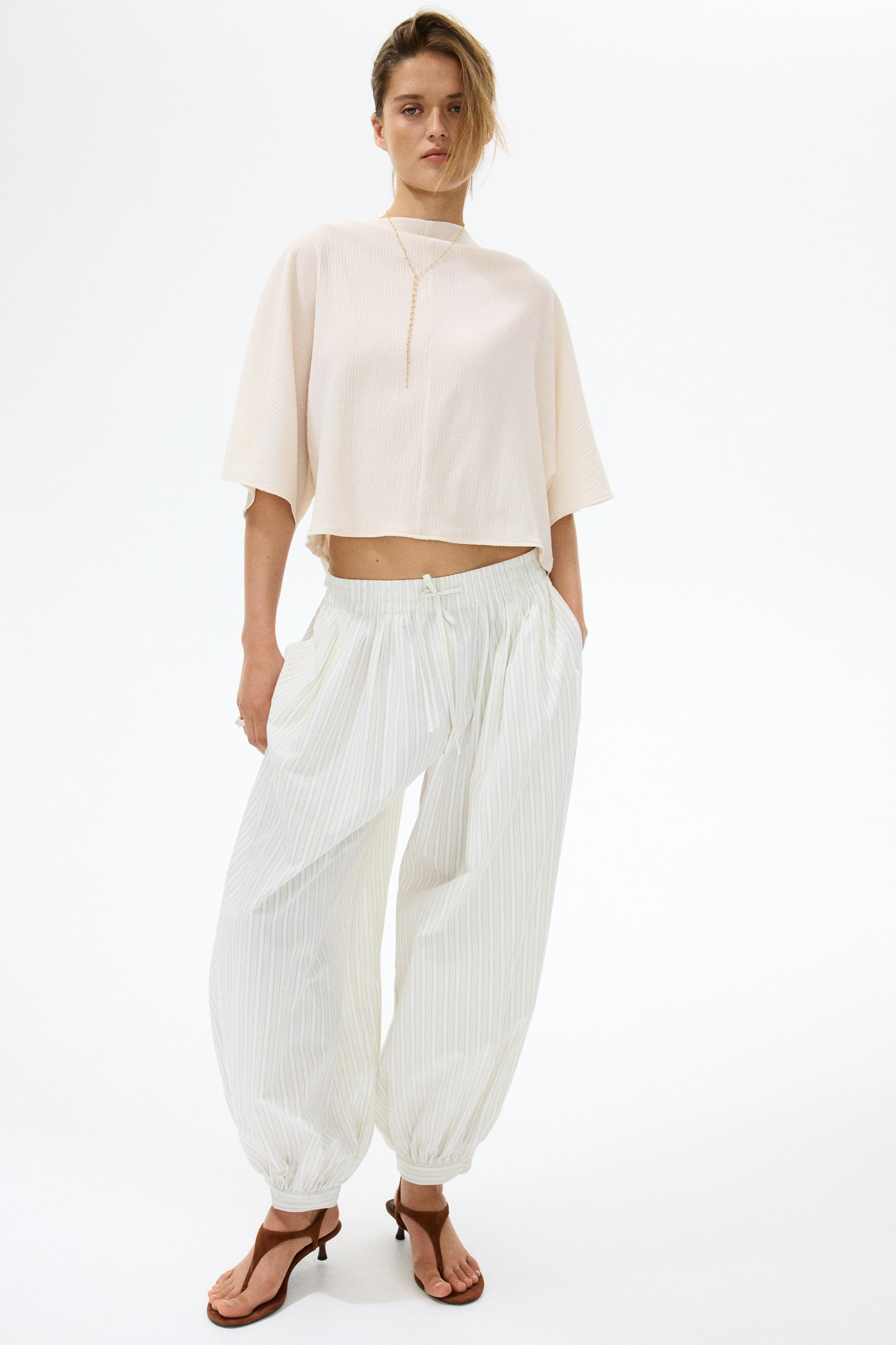 crinkled boat-neck top