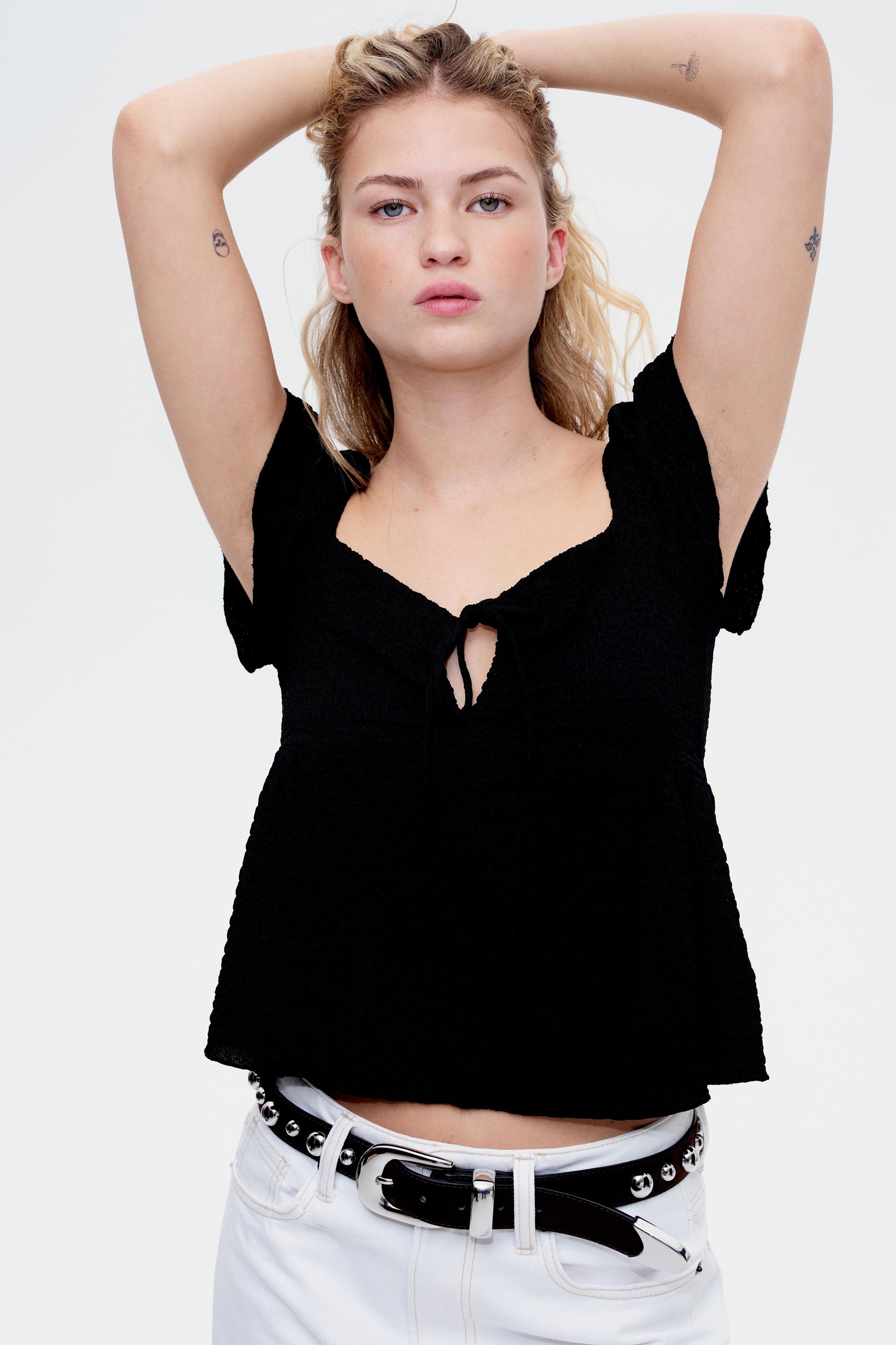 crinkled flutter-sleeved top