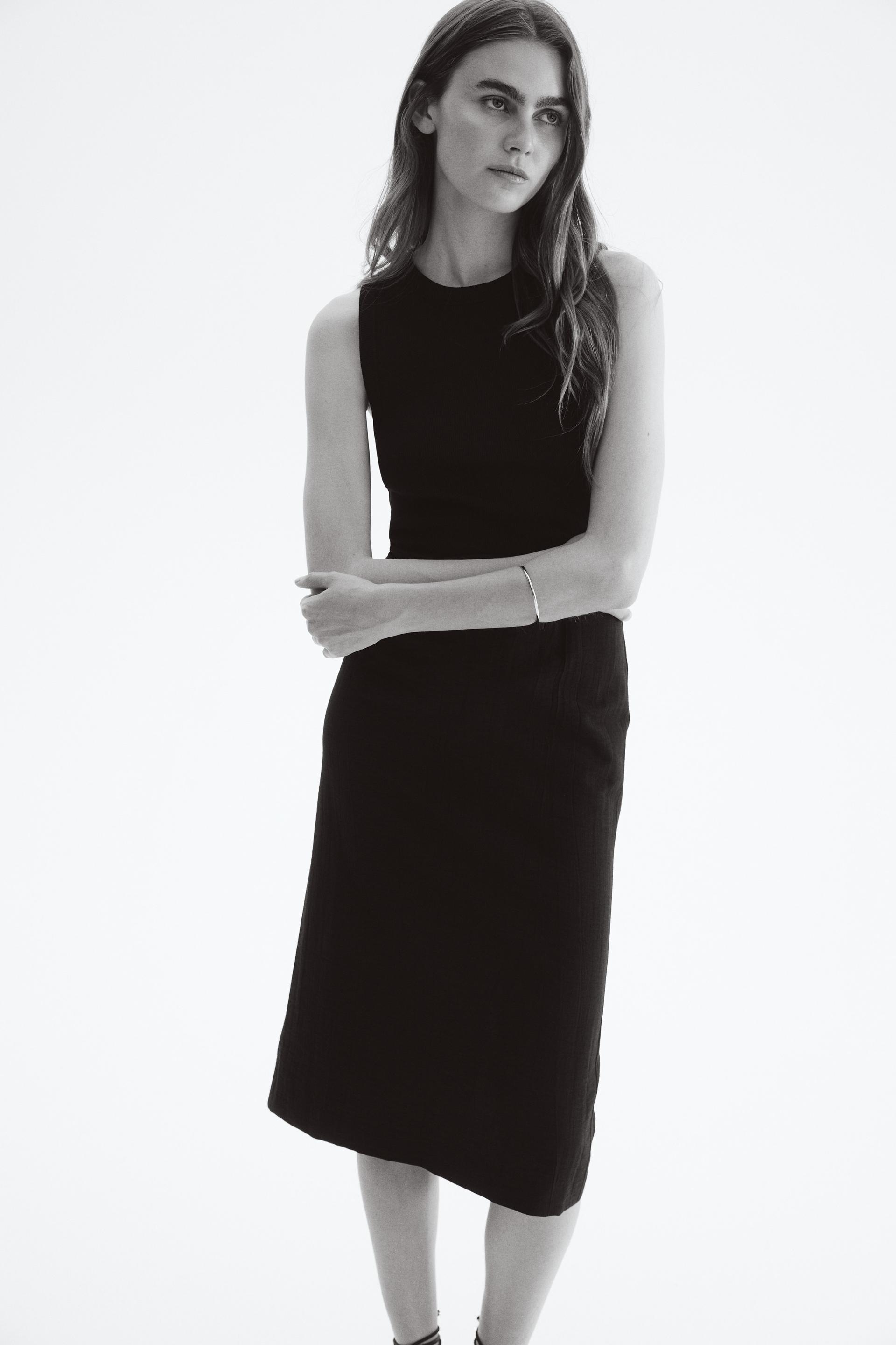 crinkled pencil skirt