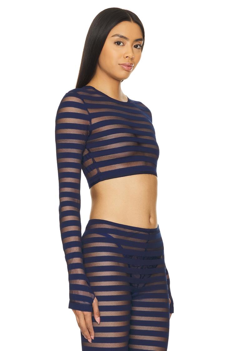 cropped long sleeve crewneck top