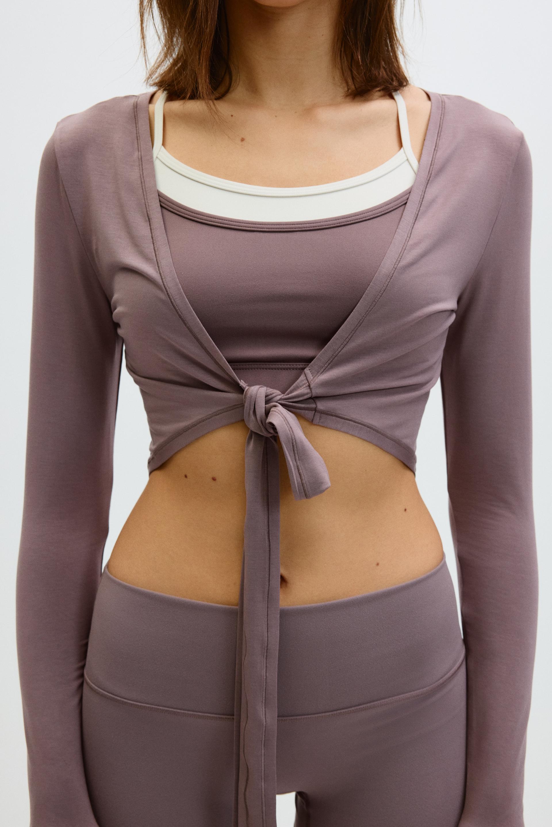 cropped long-sleeved yoga top