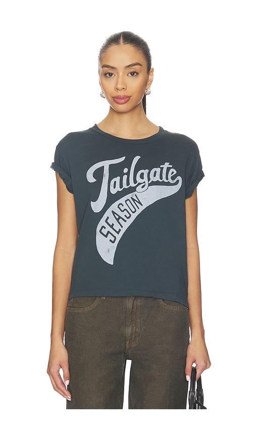 daydreamer tailgate season solo tee in black.
