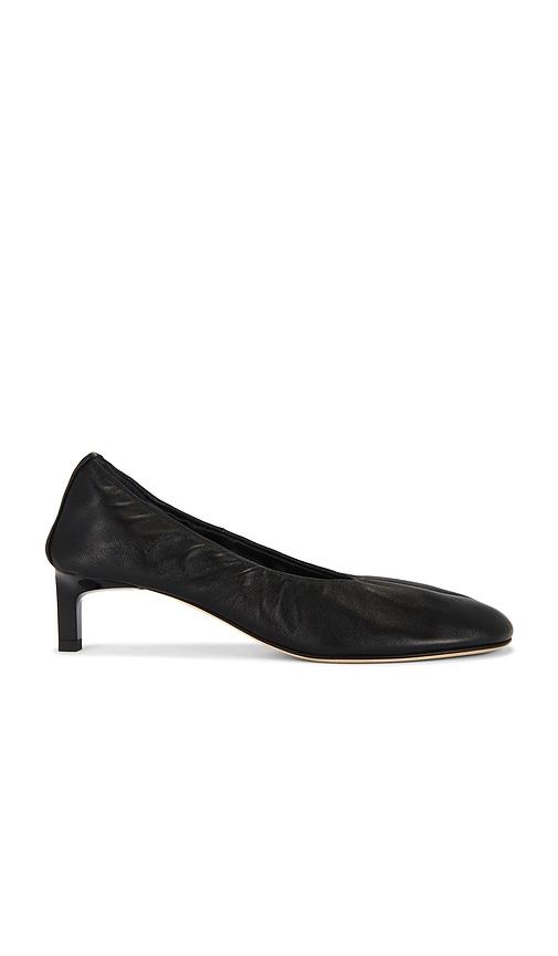dear frances glove pump in black.