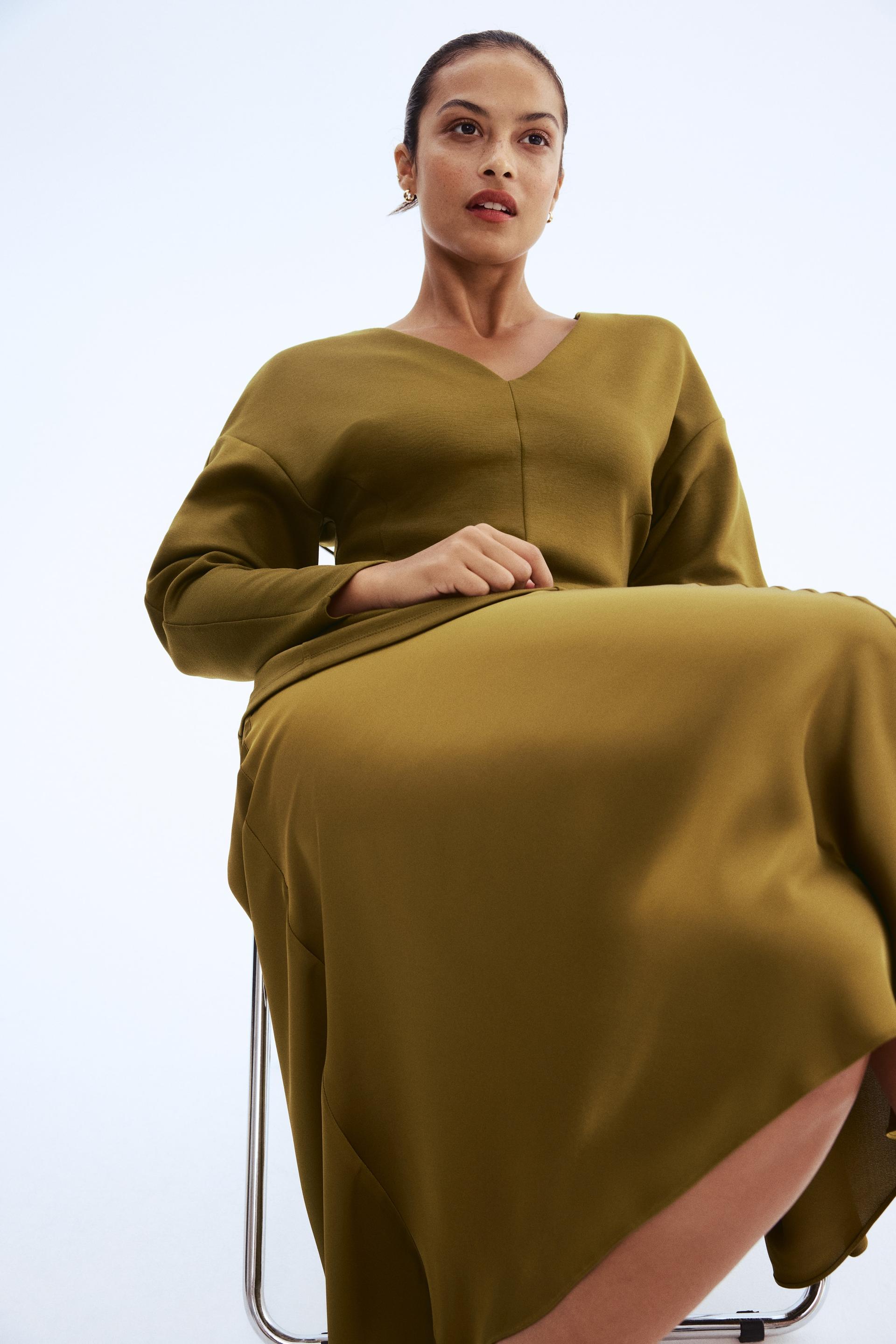 defined-waist scuba top