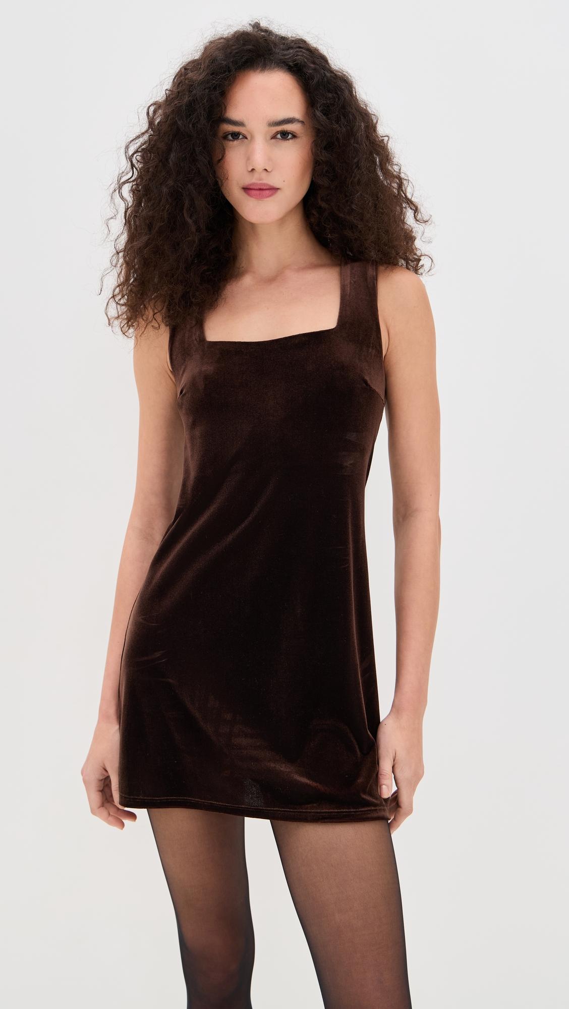 della velvet dress