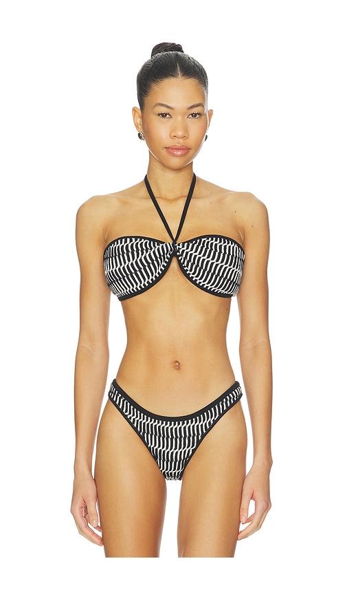 devon windsor finn top in black,white.