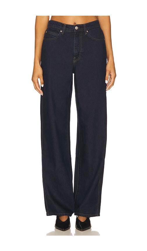 dl1961 kaylen high rise soft curve straight jeans in blue.