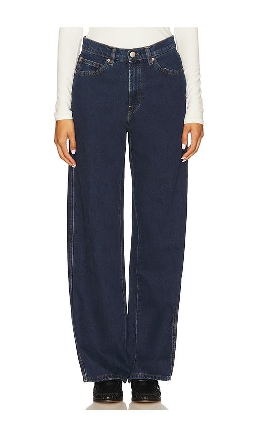 dl1961 kaylen high rise soft curve straight jeans in blue.