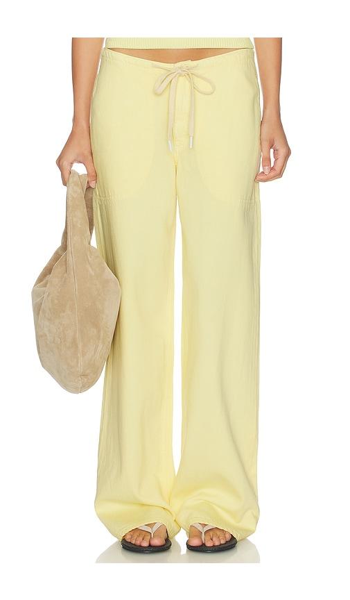dl1961 sienna low slung relaxed wide leg pants in lemon.