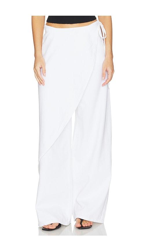 dl1961 zoe wrap relaxed pants in white.