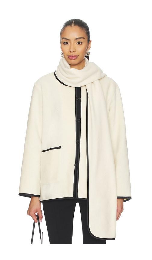 donni. the polar fleece scarf in black,white.