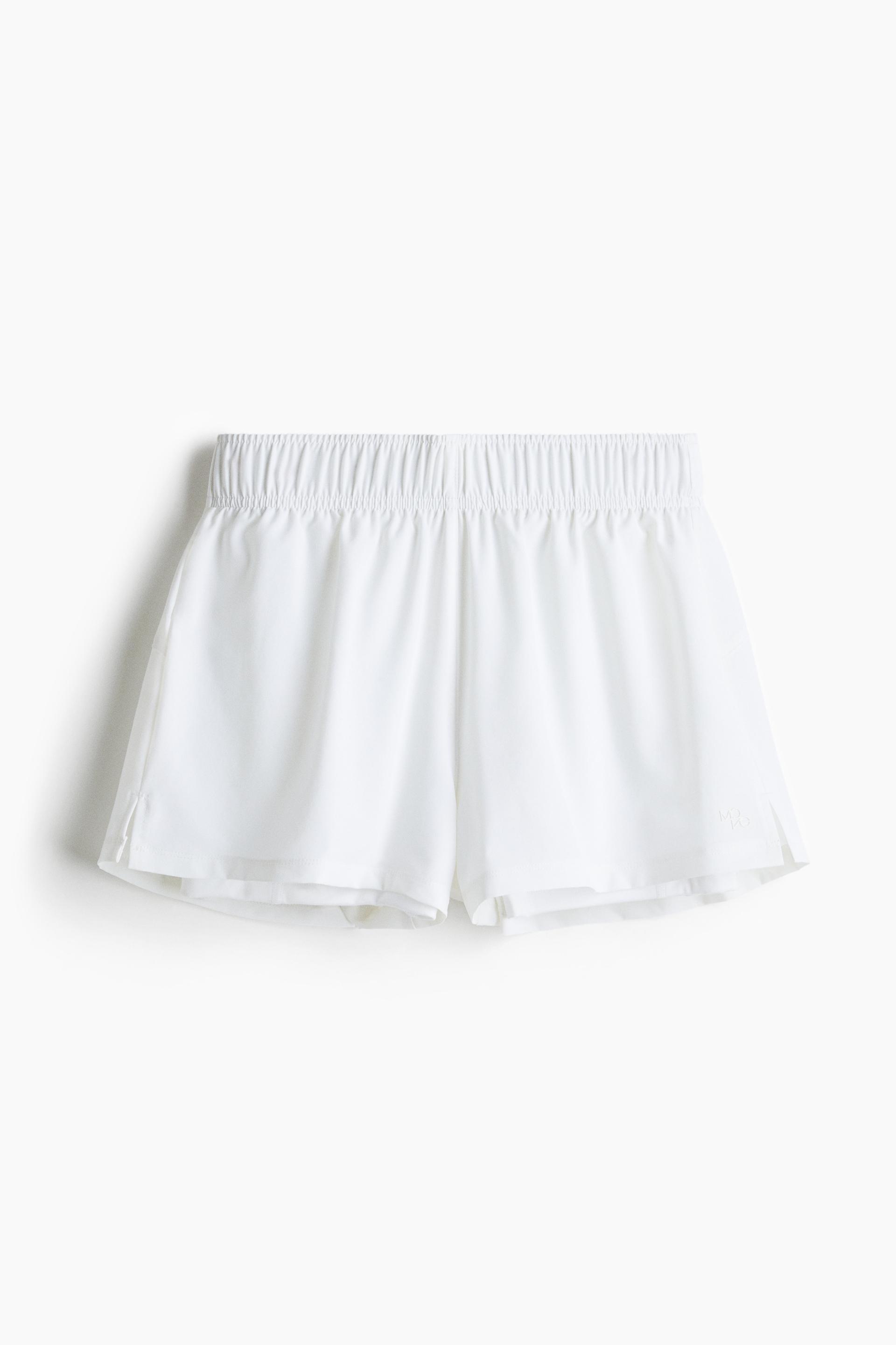 double-layered running shorts with drymove™