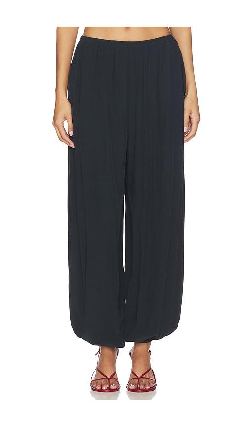 eaves x jasmine tookes kai balloon pant in black.