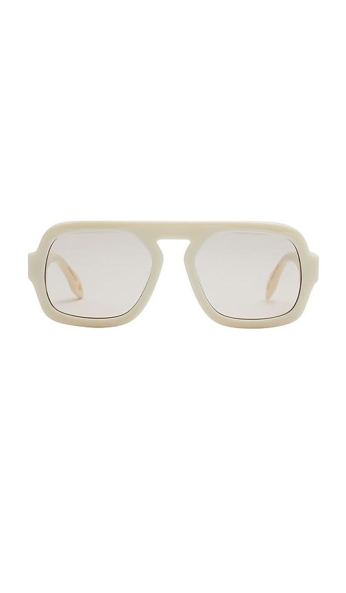 elisa johnson jane sunglasses in white.