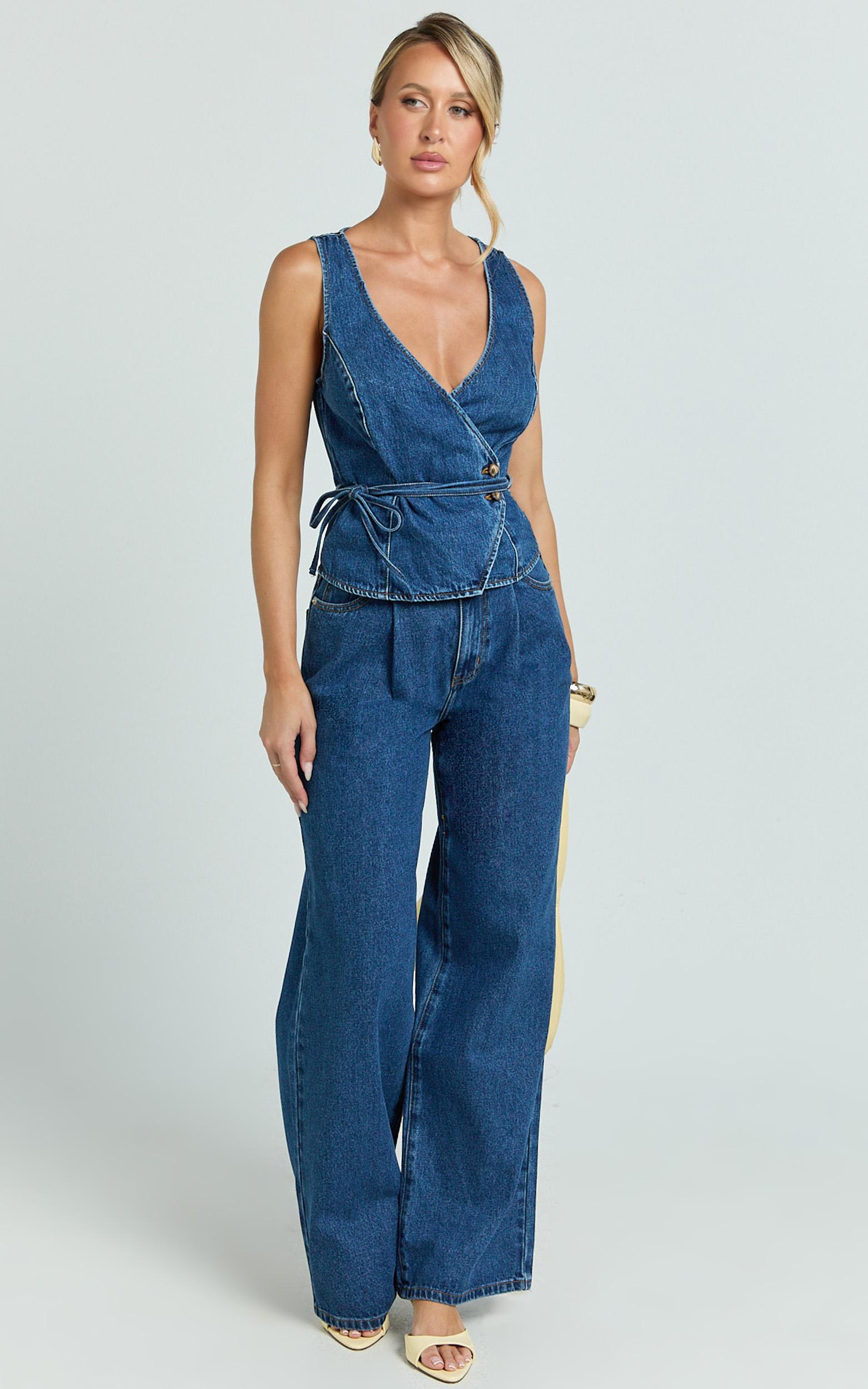 enya jeans - high waist wide leg pleated denim jeans in dark mid blue