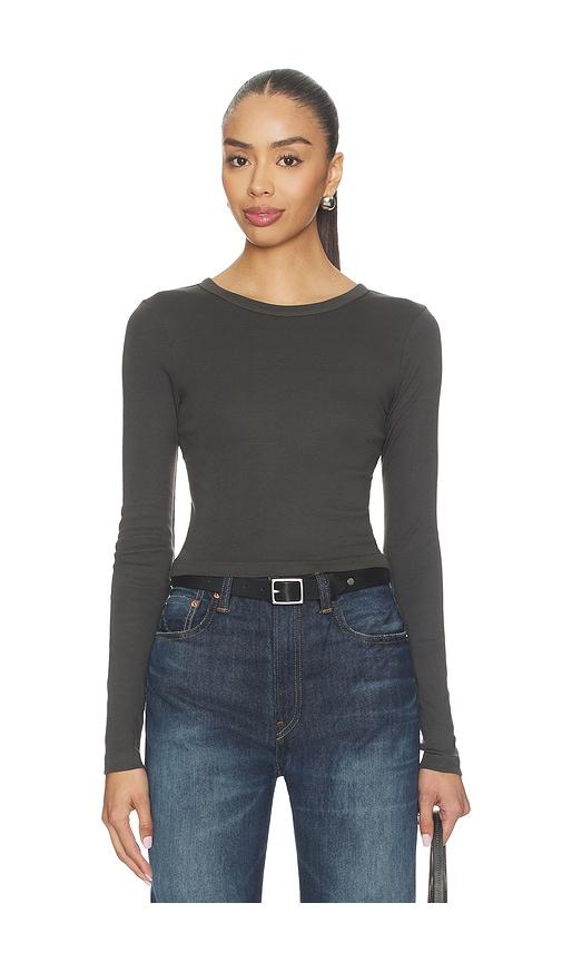 enza costa supima baby rib long sleeve cropped top in dark grey.