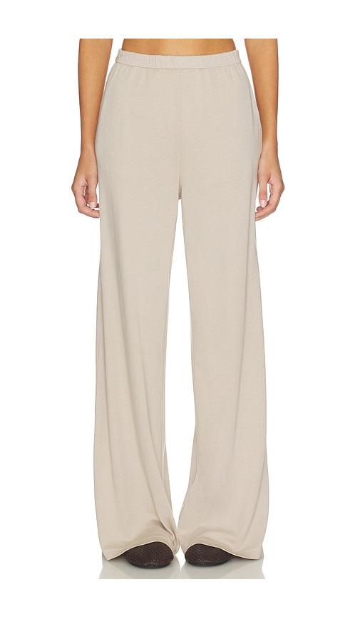 enza costa supima cotton soft everywhere pant in beige.
