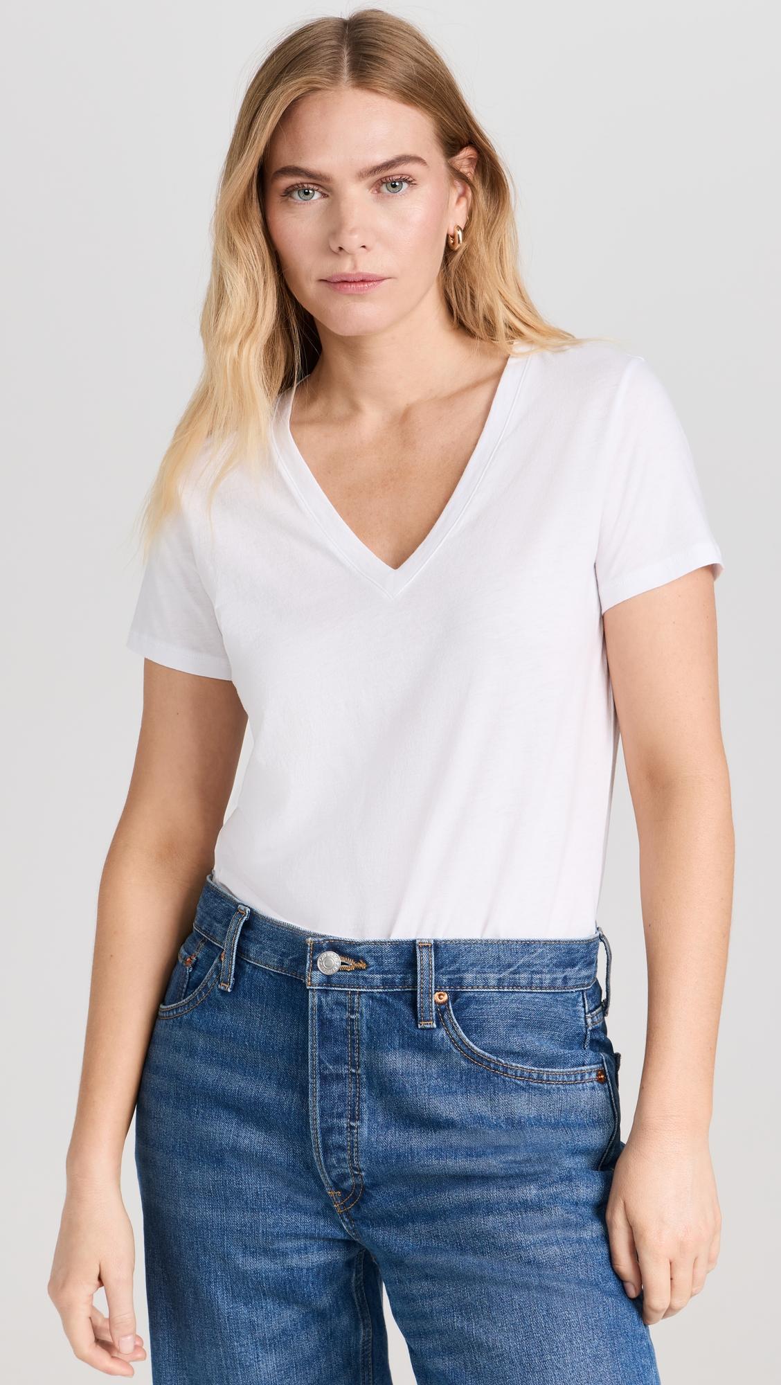 essential v neck tee