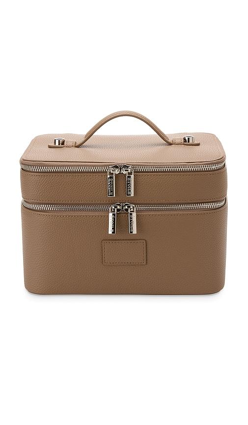 etoile collective x revolve duo vanity case in cappuccino.
