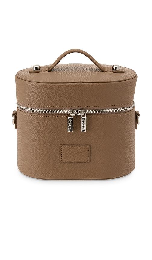 etoile collective x revolve oval toiletry case in cappuccino.