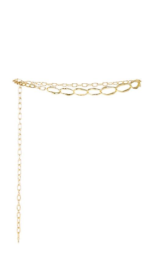 ettika hammered oval link chain belt in metallic gold.
