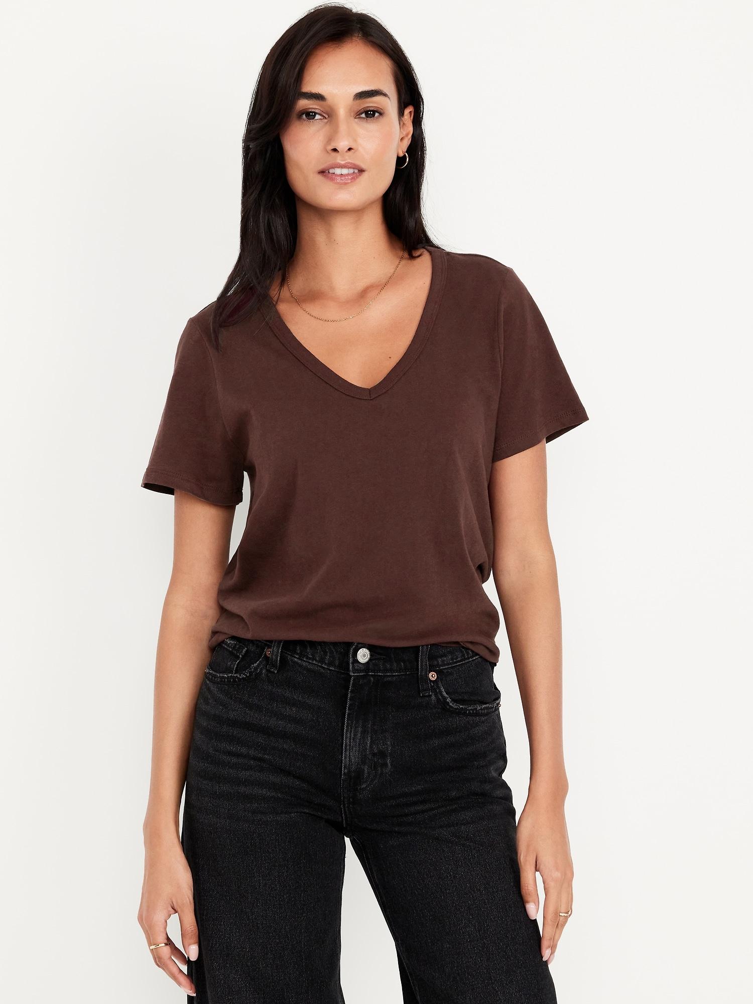 everywear v-neck t-shirt