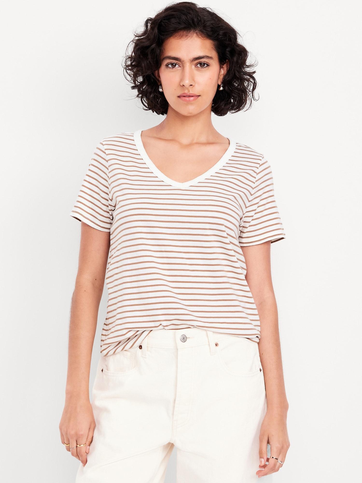 everywear v-neck t-shirt