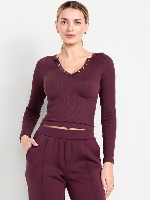 exhale seamless cropped henley top