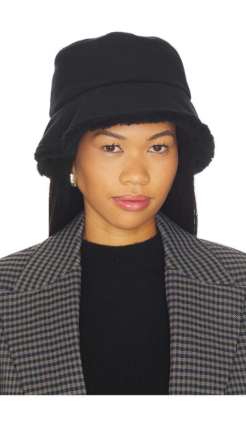 favorite daughter bucket hat in black.