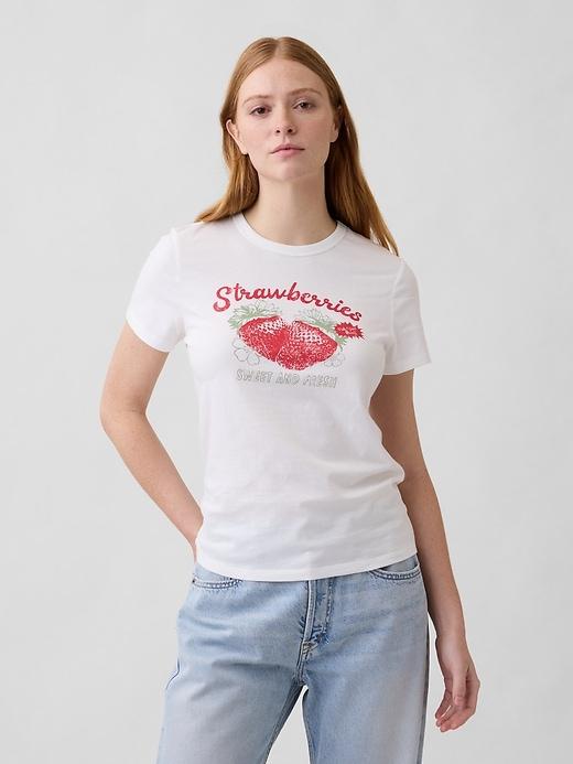 favorite graphic t-shirt