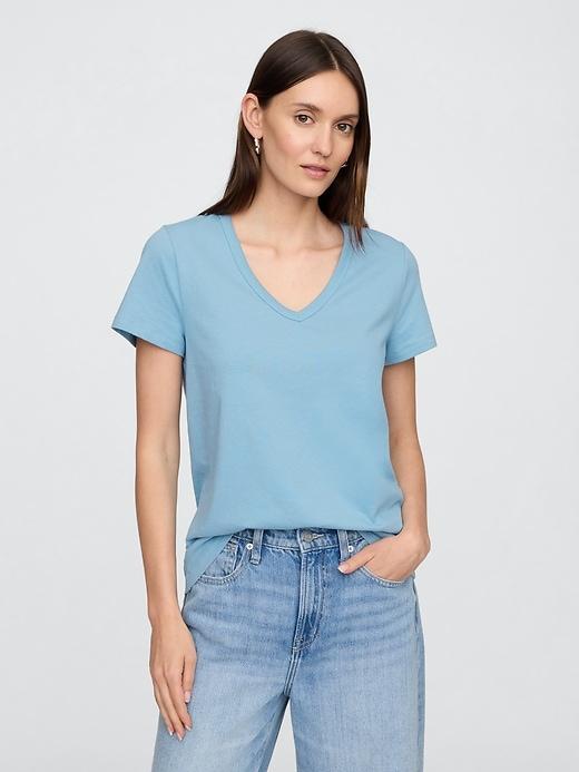 favorite v-neck t-shirt