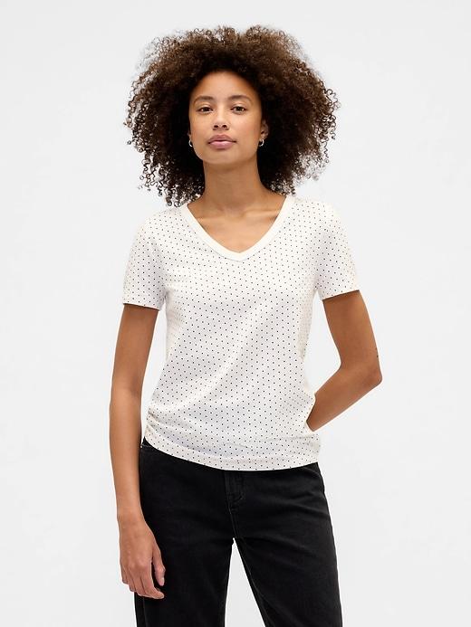 favorite v-neck t-shirt