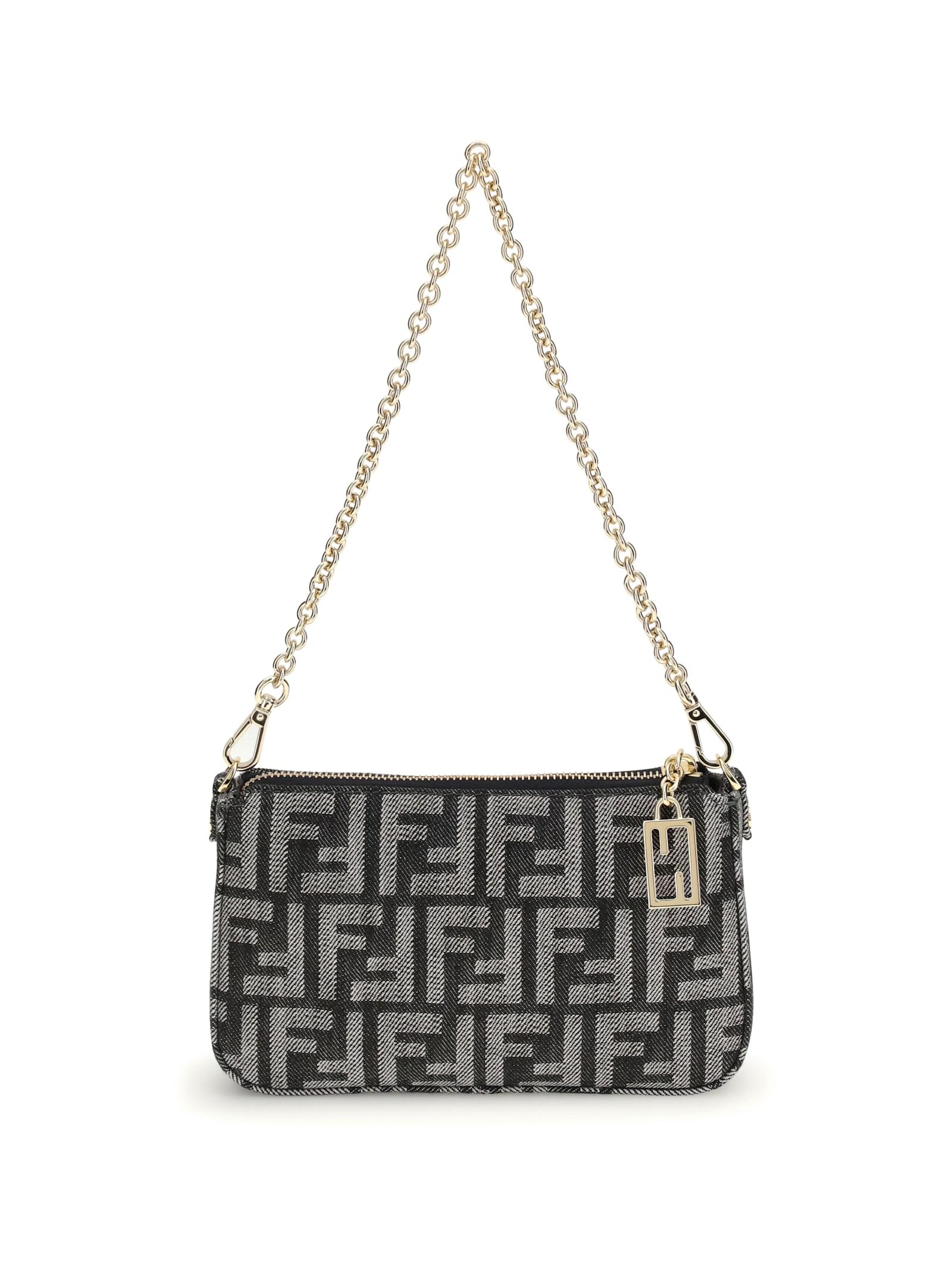 fendi baguette clutch bag
