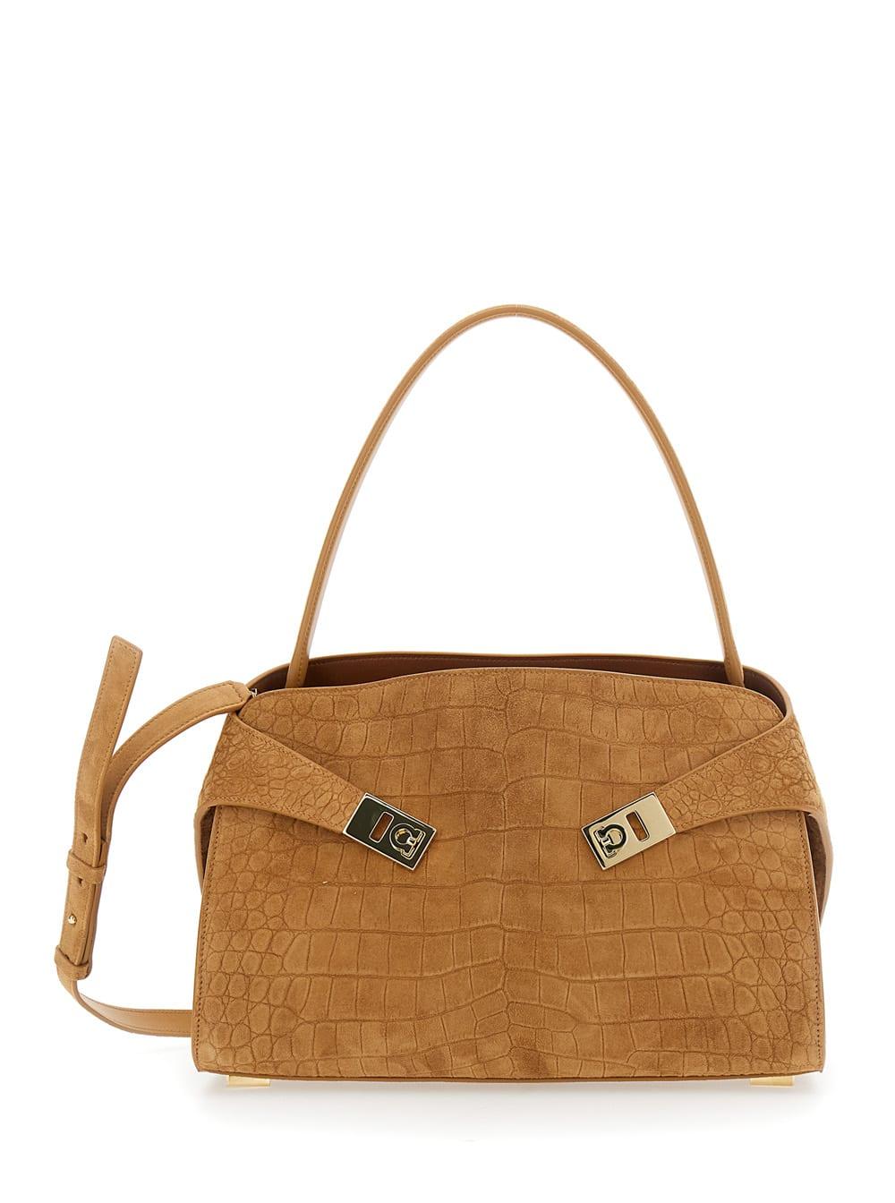 ferragamo beige ginevra shoulder bag with adjustable strap and crocodile-embossed effect in suede for women
