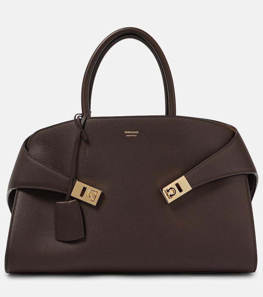 ferragamo hug medium leather tote bag