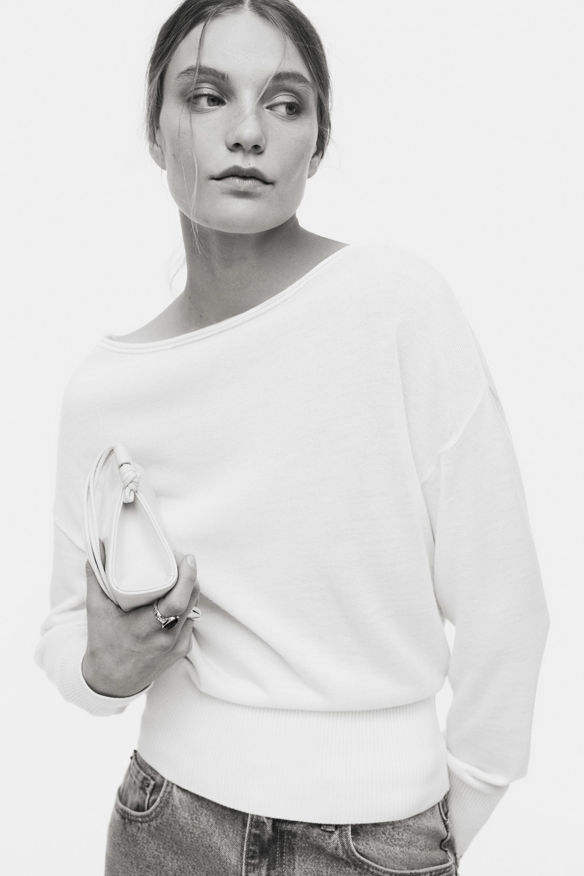 fine-knit one-shoulder top