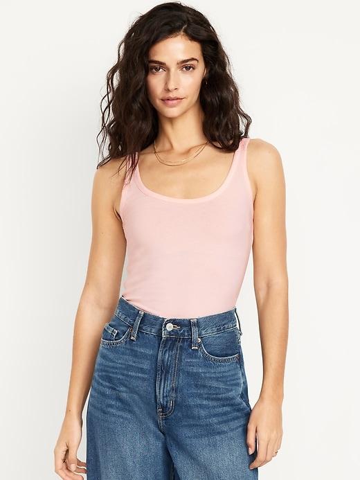 first-layer scoop-neck tank top