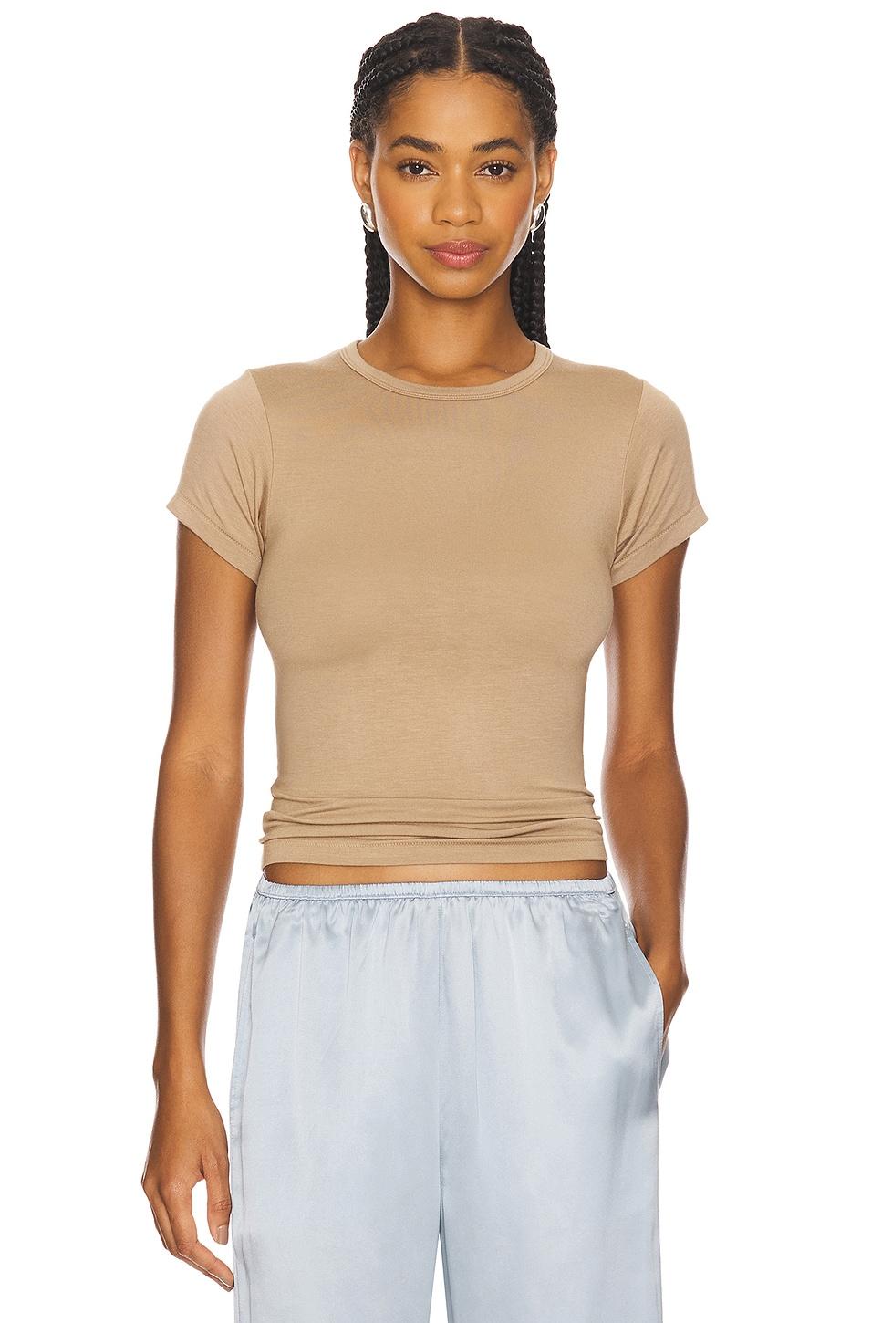 fitted crewneck short sleeve t-shirt