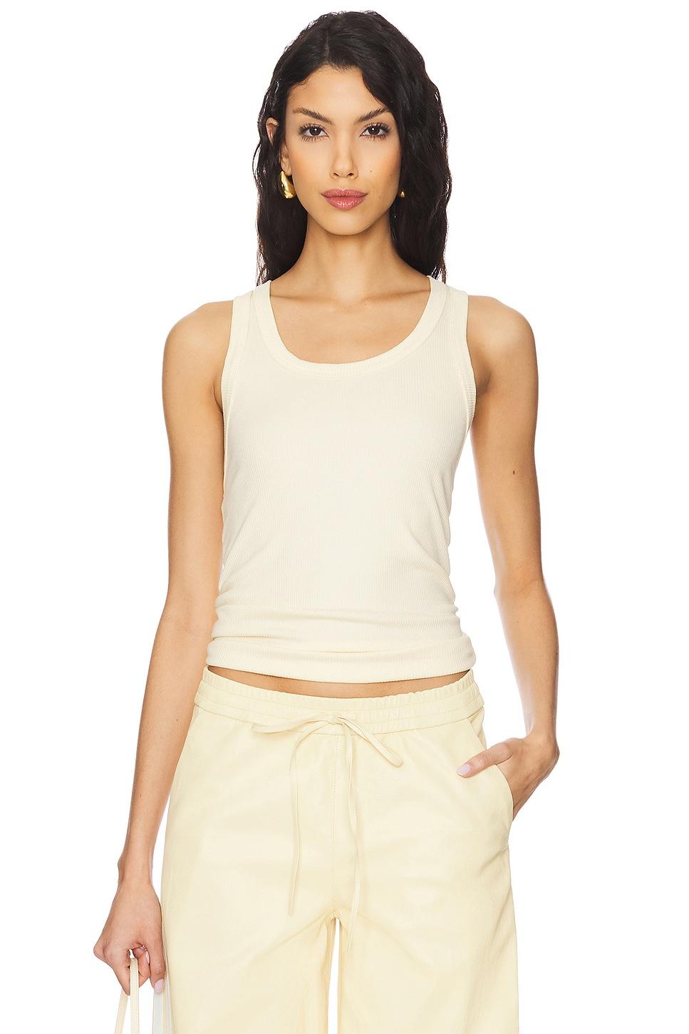 fitted scoop tank top