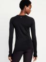 fluid seamless fitted top