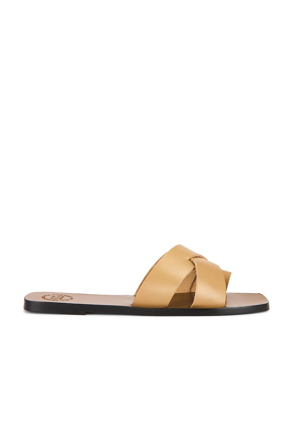 fonte sandals