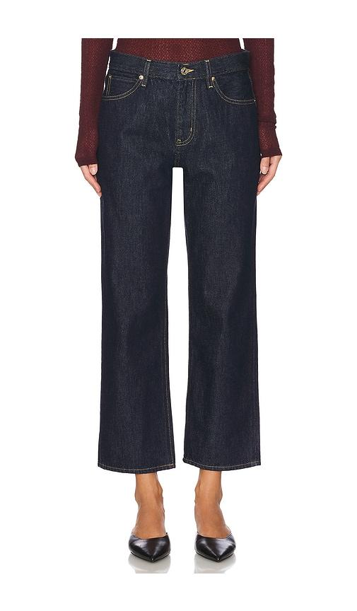 frame the hang jeans in black.