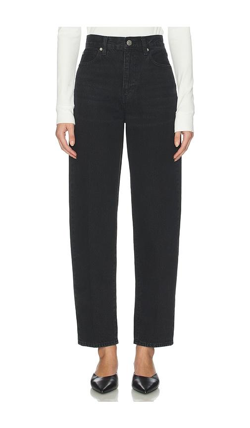 frame the neat jeans in black.