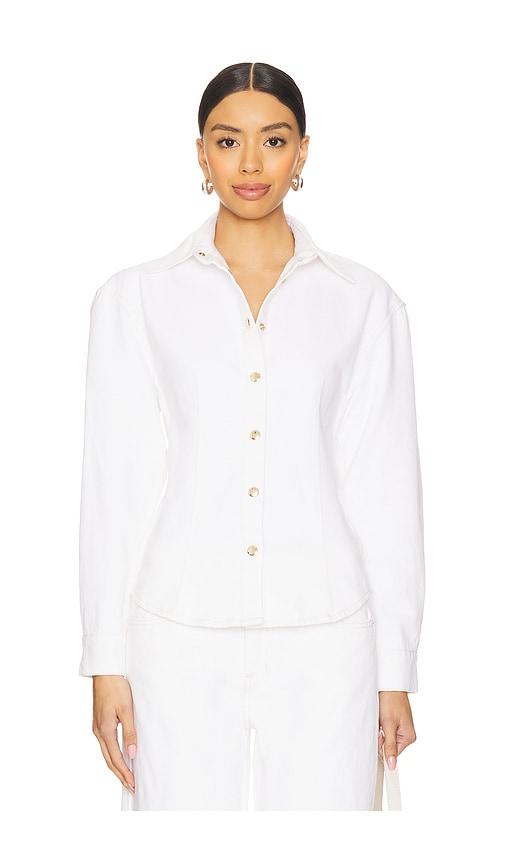 frame the sculpted shirt in white.